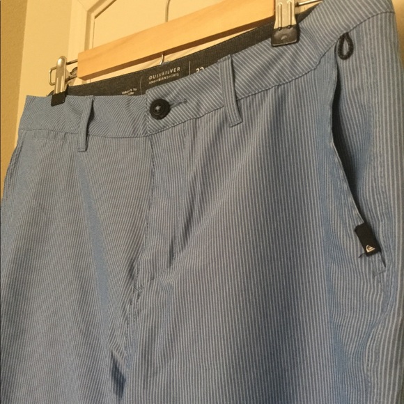 Like New Quiksilver Boardshorts - Picture 6 of 8